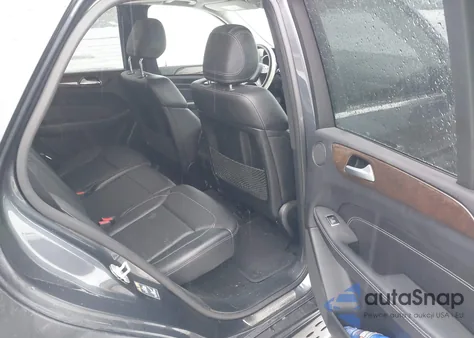 2015 Mercedes-Benz Ml 350 4Matic z USA, uszkodzony, nr VIN 4JGDA5HB0FA474661